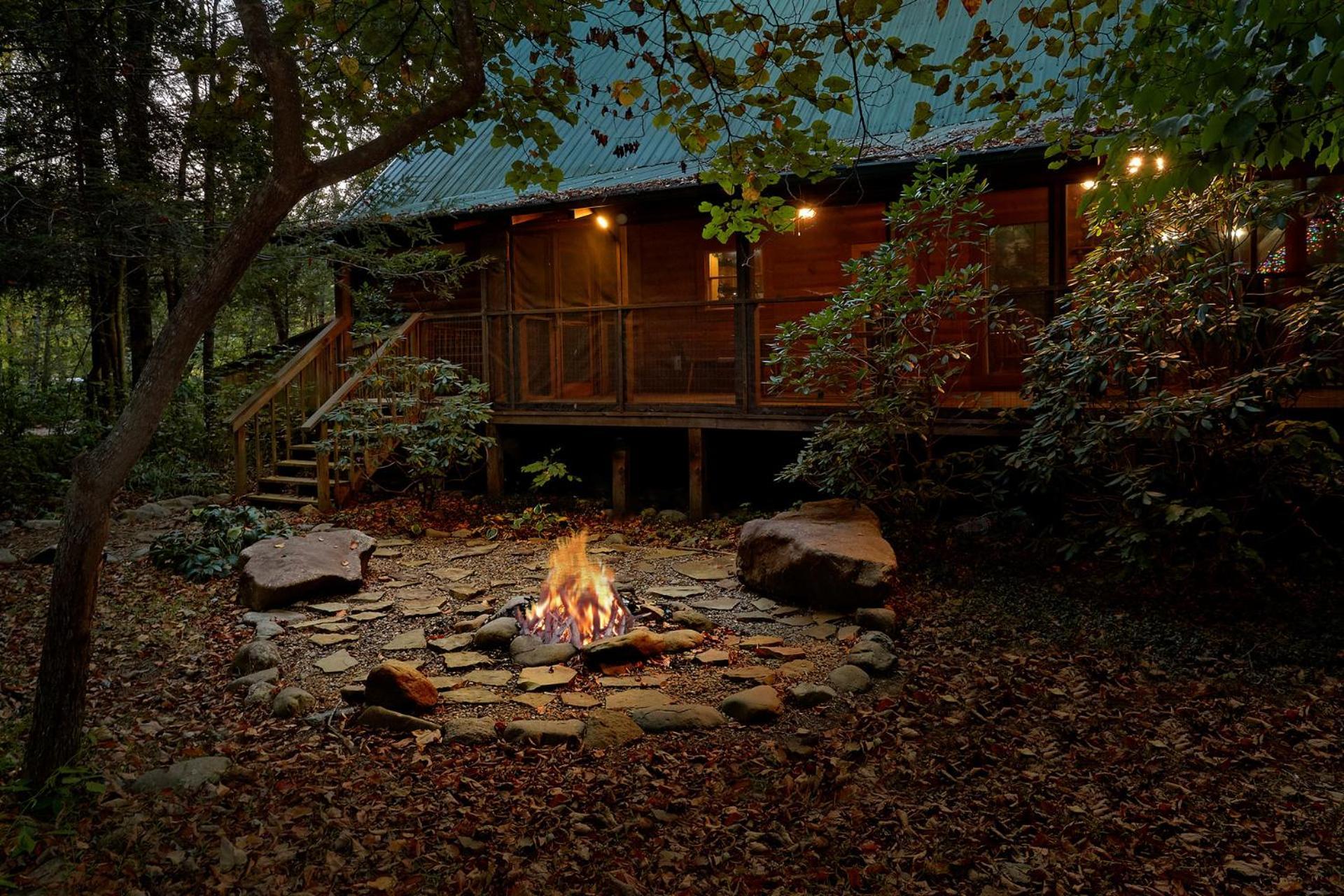 Creeksong Holiday Home Gatlinburg Extérieur photo